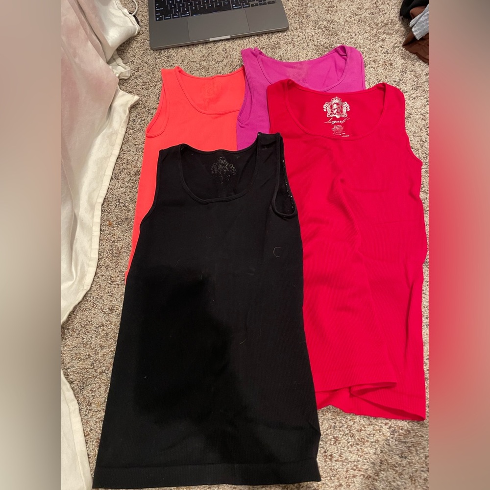 sugar lips tanks